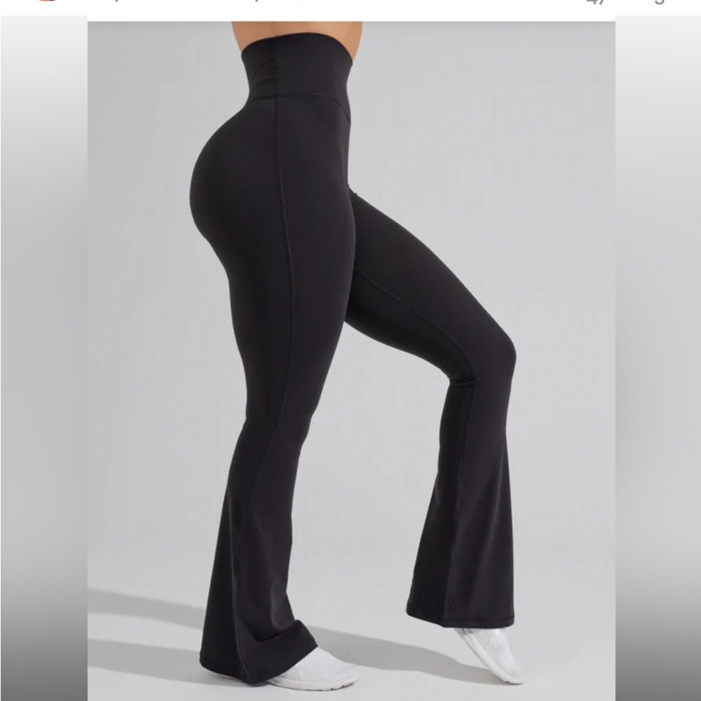 Buff Bunny flare leggings